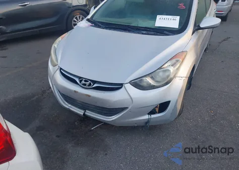 2013 Hyundai Elantra Gls z USA, uszkodzony, nr VIN KMHDH4AE1DU889641